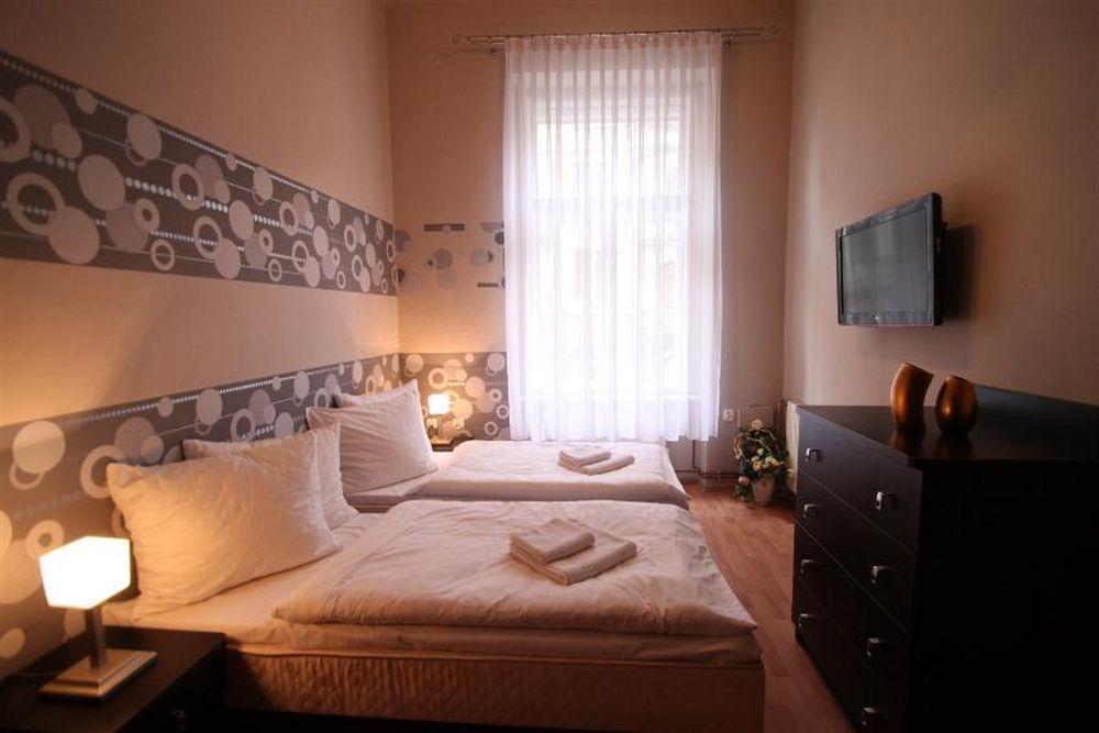 Navigator Apartments Краков Экстерьер фото