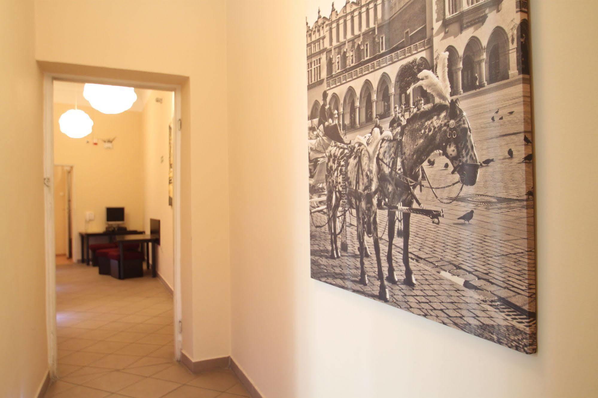 Navigator Apartments Краков Экстерьер фото